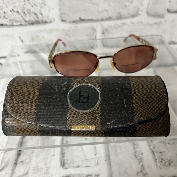 Vintage Fendi Sunglasses Made in Italy 130 Gold Black 90S - Picture 7 of 10